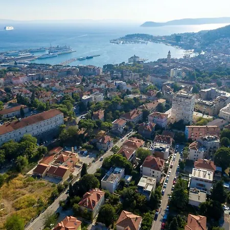 Apartment Sanja&Sunce Split Exterior photo